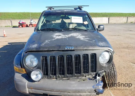 2006 Jeep Liberty Renegade from USA, damaged, VIN 1J4GL38K26W145828